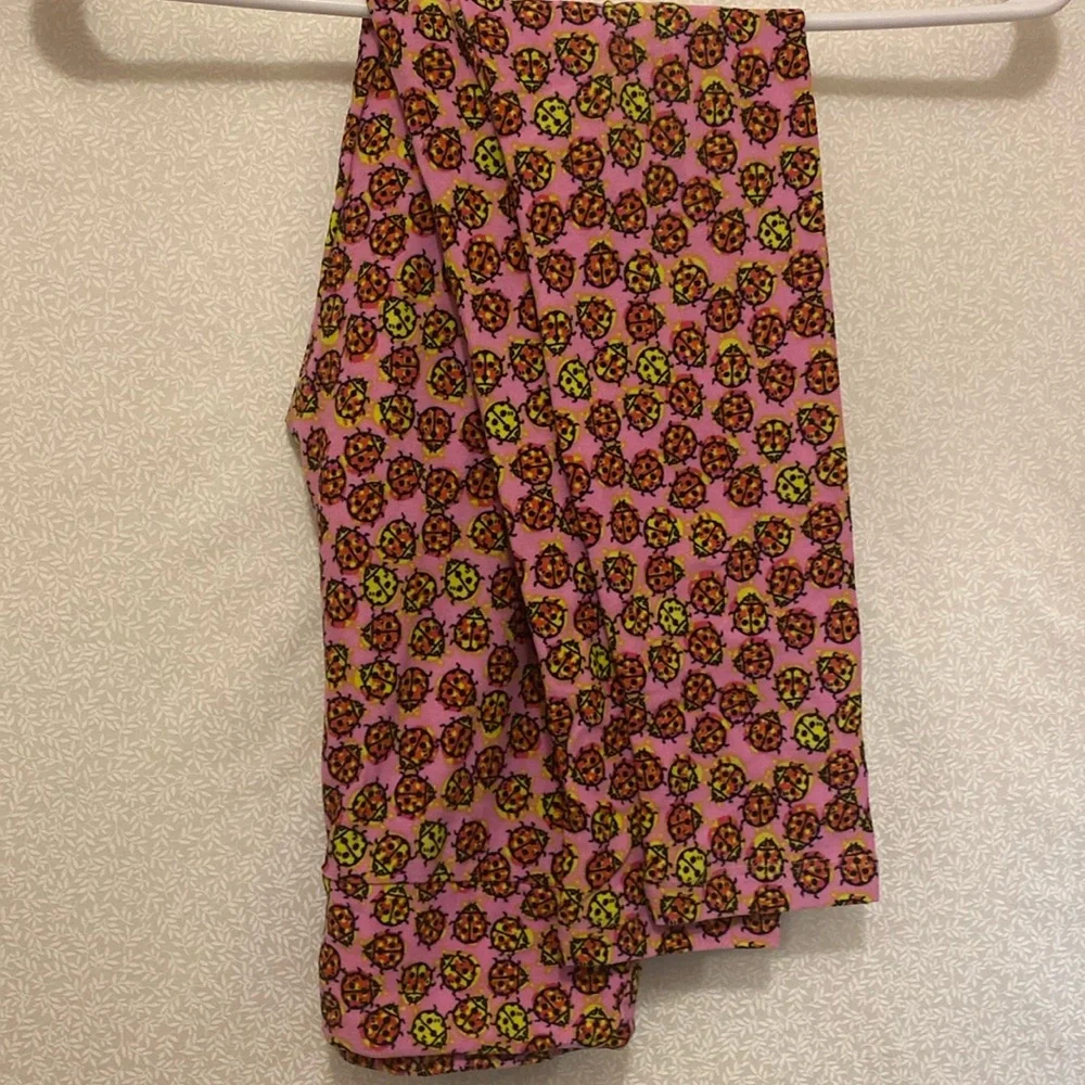 LuLaRoe Pink ladybug 🐞 Leggings